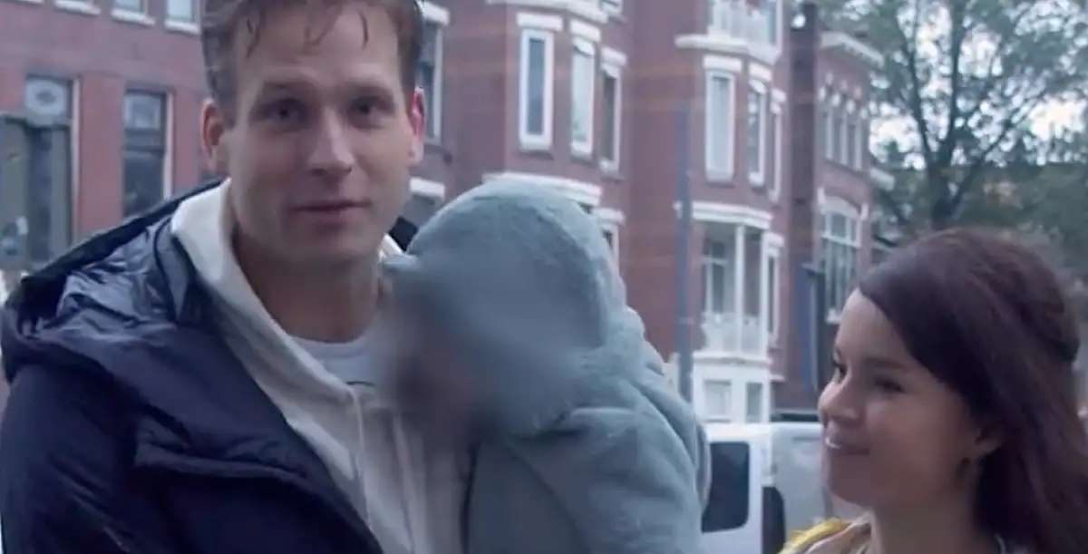 Staatssecretaris Karremans deelt vaccinatie jongste zoon op sociale media